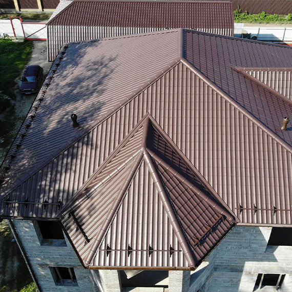 Монтаж сложной крыши и кровли в Яхроме и Московской области